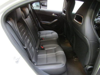 Mercedes-Benz Classe A 180 Sport (13)