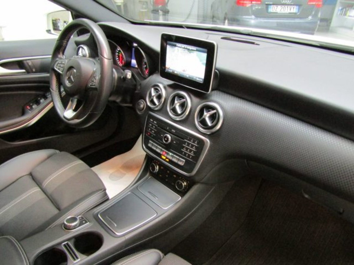 Mercedes-Benz Classe A 180 Sport (16)