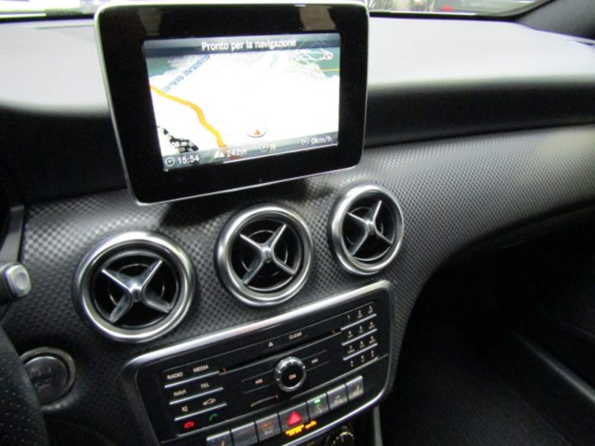 Mercedes-Benz Classe A 180 Sport (20)