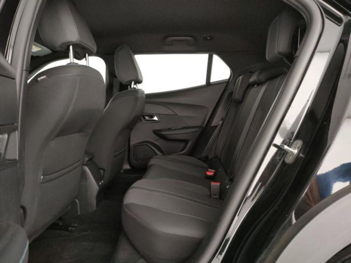 Peugeot 2008 PureTech 100 S&S Allure Pack (18)
