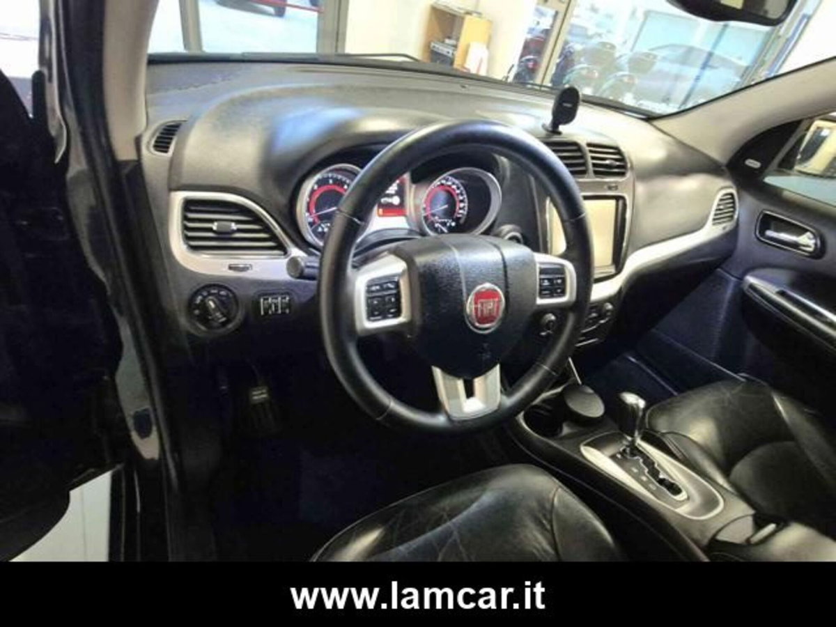 Fiat Freemont 2.0 Mjt 170 CV 4x4 Automatica Lounge (14)