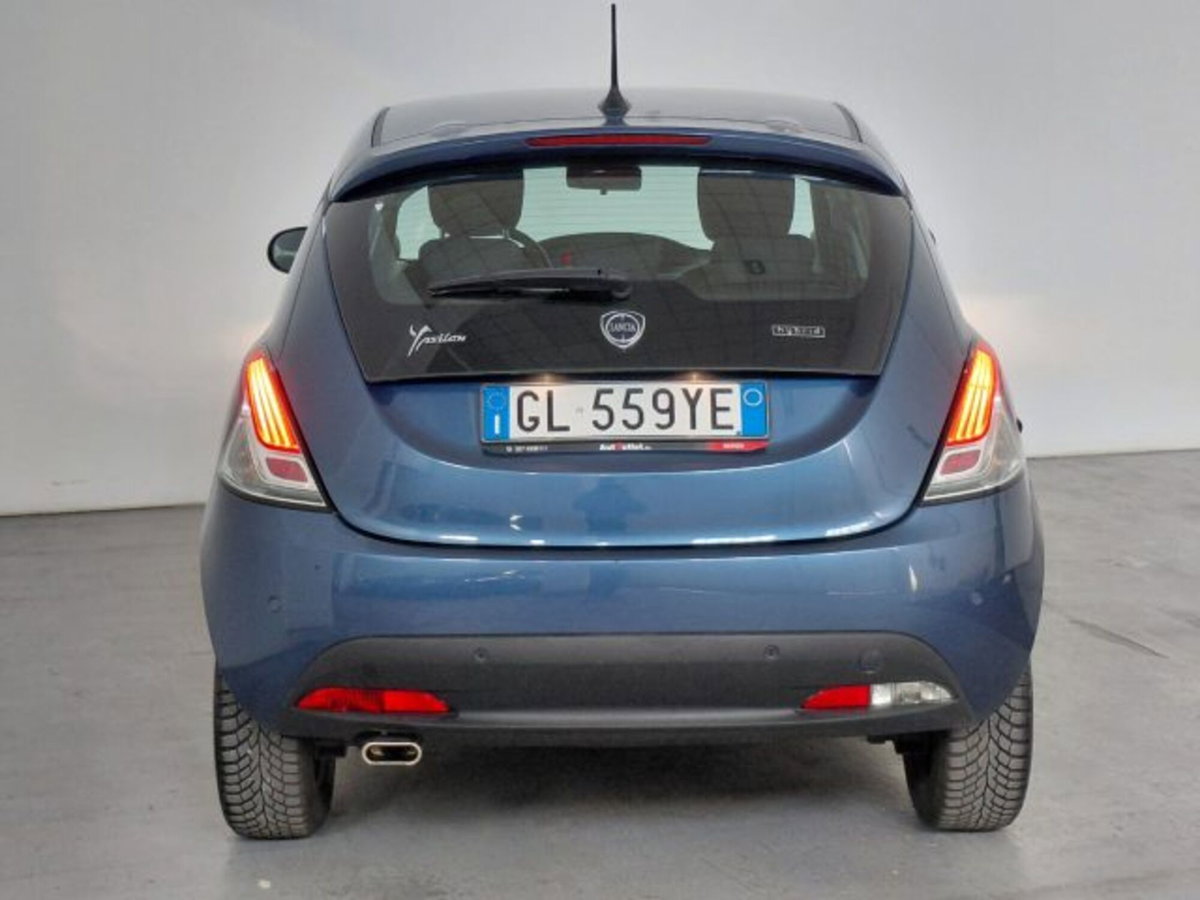 Lancia Ypsilon 1.0 FireFly 5 porte S&S Hybrid Gold Plus (8)