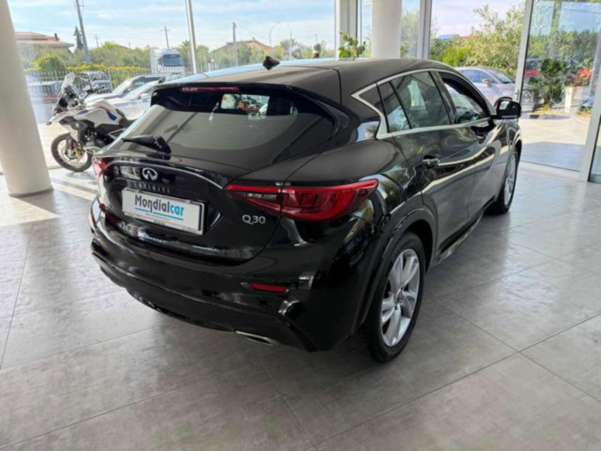 Infiniti Q30 2.2 diesel DCT Premium (10)