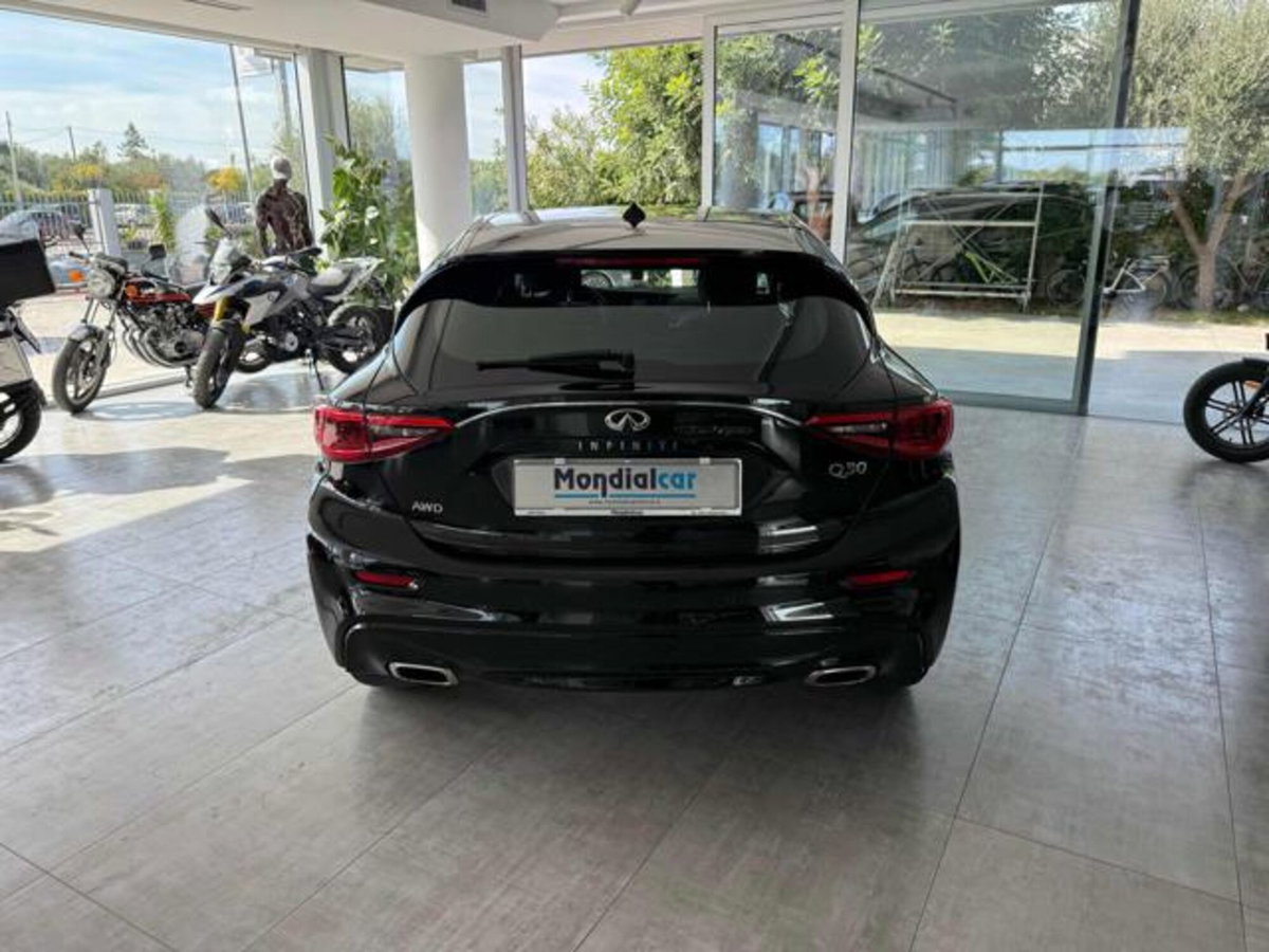 Infiniti Q30 2.2 diesel DCT Premium (11)