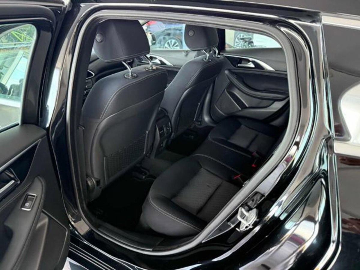 Infiniti Q30 2.2 diesel DCT Premium (9)