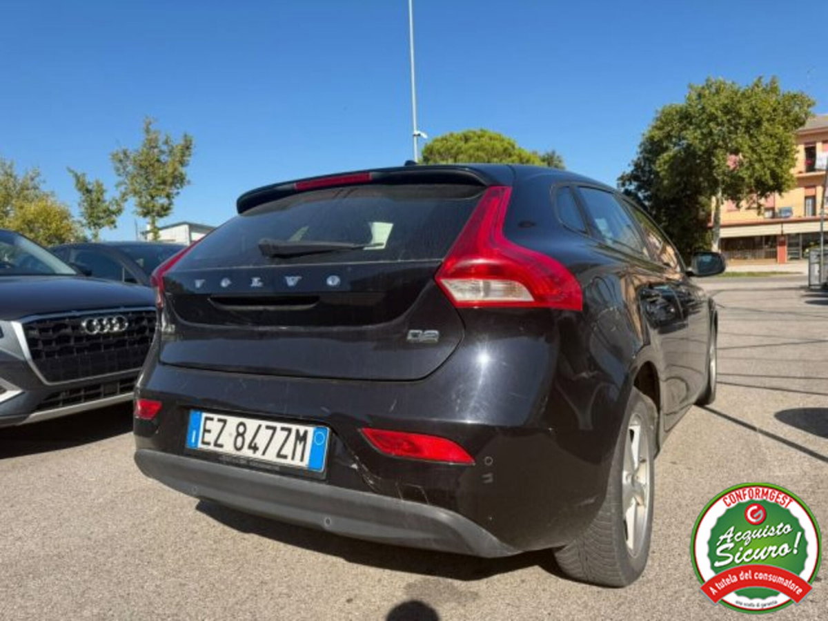 Volvo V40 D2 'eco' Momentum (4)