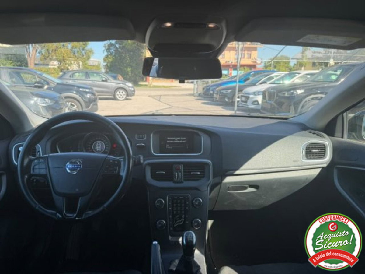 Volvo V40 D2 'eco' Momentum (6)