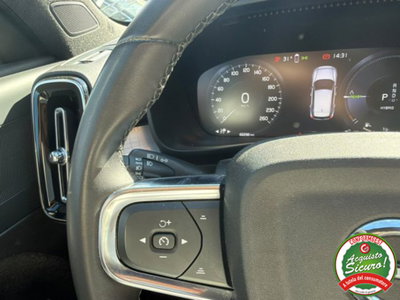 Volvo XC40 T4 Recharge Plug-in Hybrid R-design (12)