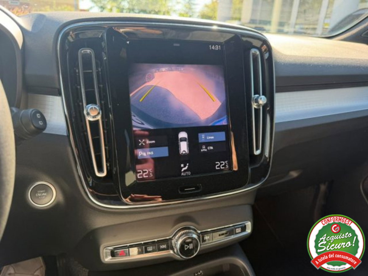 Volvo XC40 T4 Recharge Plug-in Hybrid R-design (15)