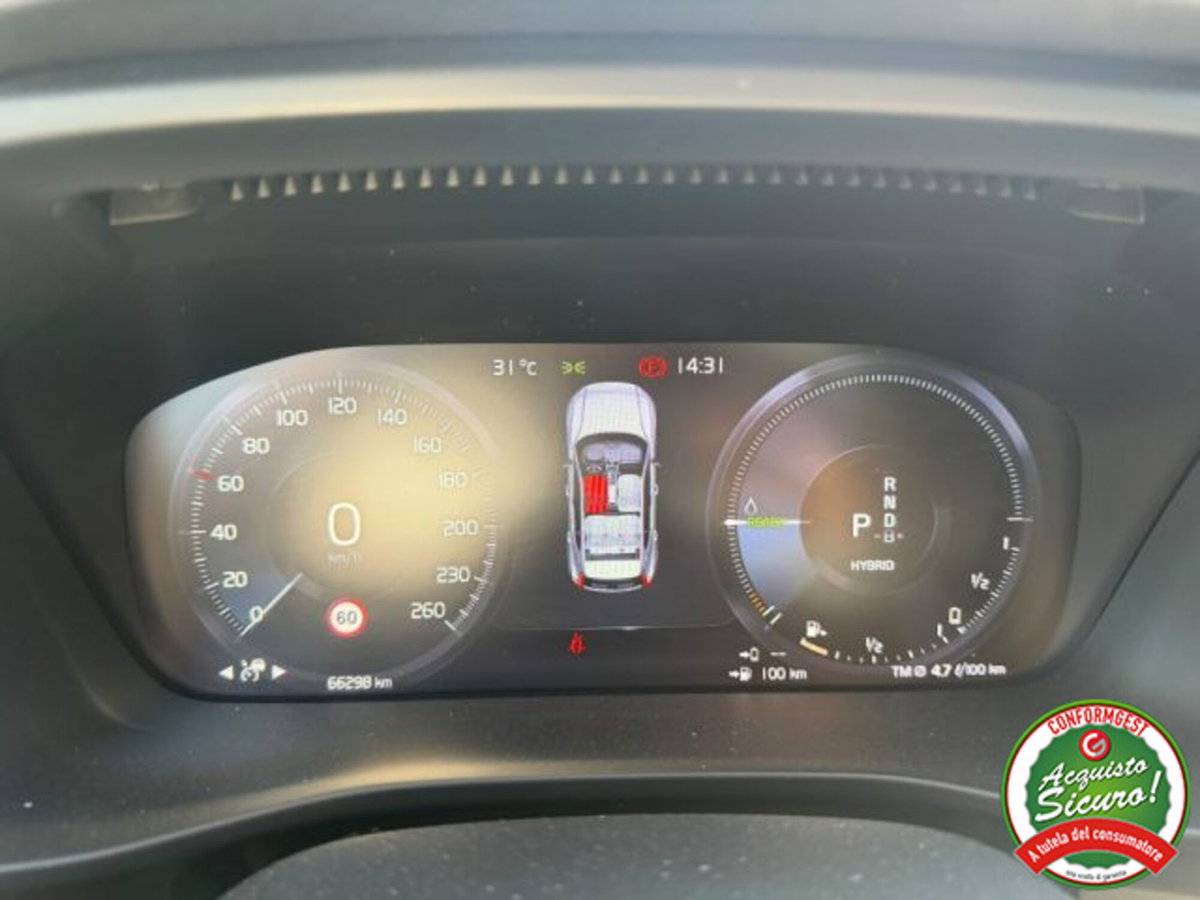 Volvo XC40 T4 Recharge Plug-in Hybrid R-design (17)