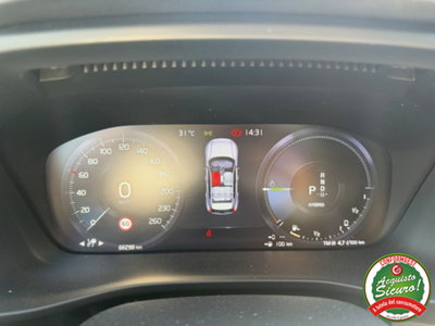Volvo XC40 T4 Recharge Plug-in Hybrid R-design (17)