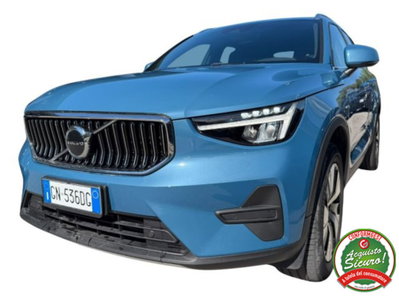 Volvo XC40 T4 Recharge Plug-in Hybrid R-design (2)