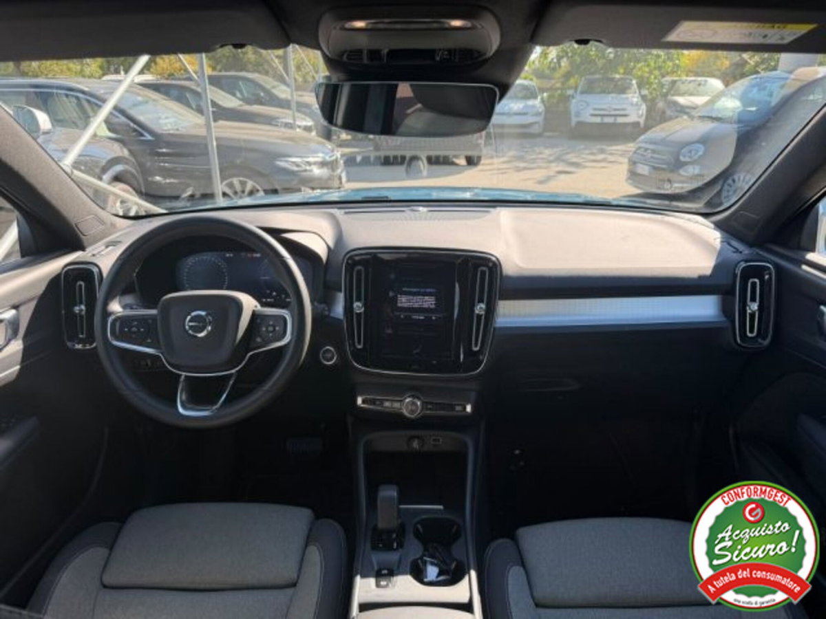 Volvo XC40 T4 Recharge Plug-in Hybrid R-design (8)