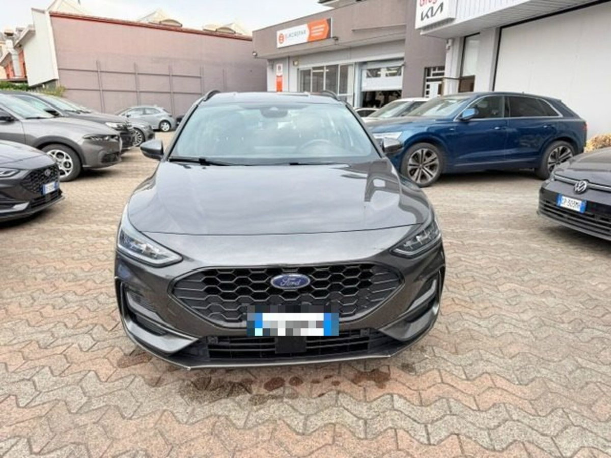 Ford Focus Station Wagon 1.0 EcoBoost Hybrid 125 CV Powershift SW ST-Line X (2)
