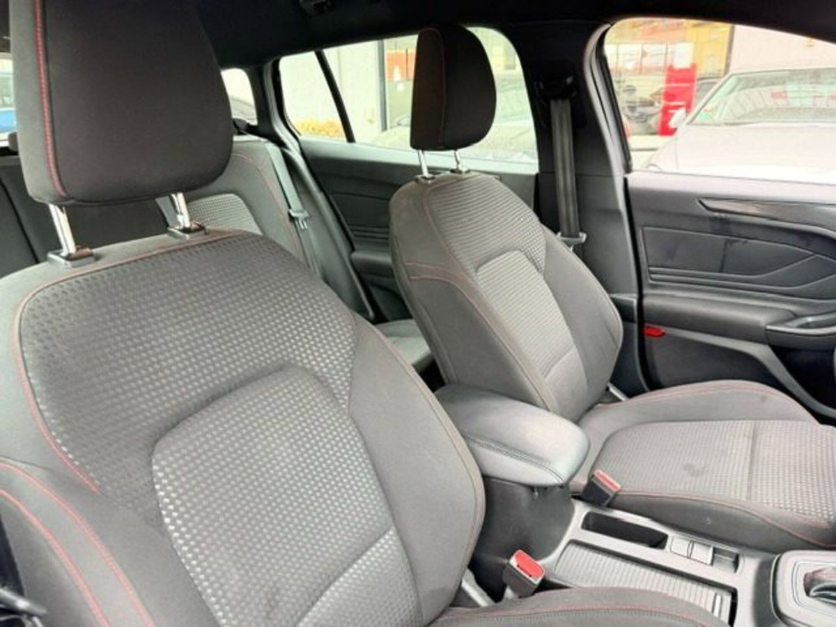 Ford Focus Station Wagon 1.0 EcoBoost Hybrid 125 CV Powershift SW ST-Line X (10)