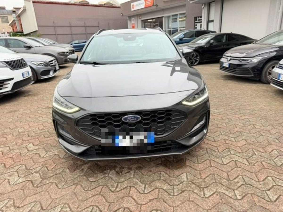 Ford Focus Station Wagon 1.0 EcoBoost Hybrid 125 CV Powershift SW ST-Line X (2)