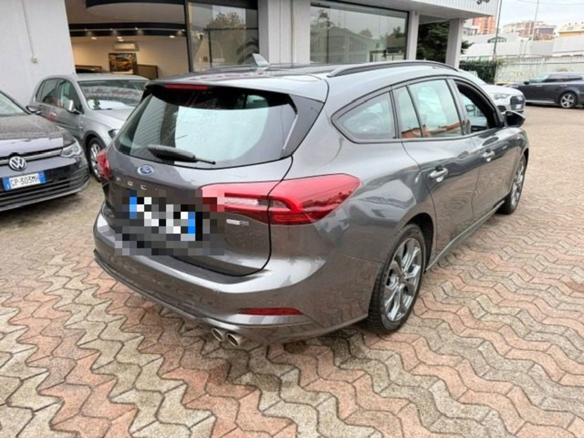 Ford Focus Station Wagon 1.0 EcoBoost Hybrid 125 CV Powershift SW ST-Line X (3)
