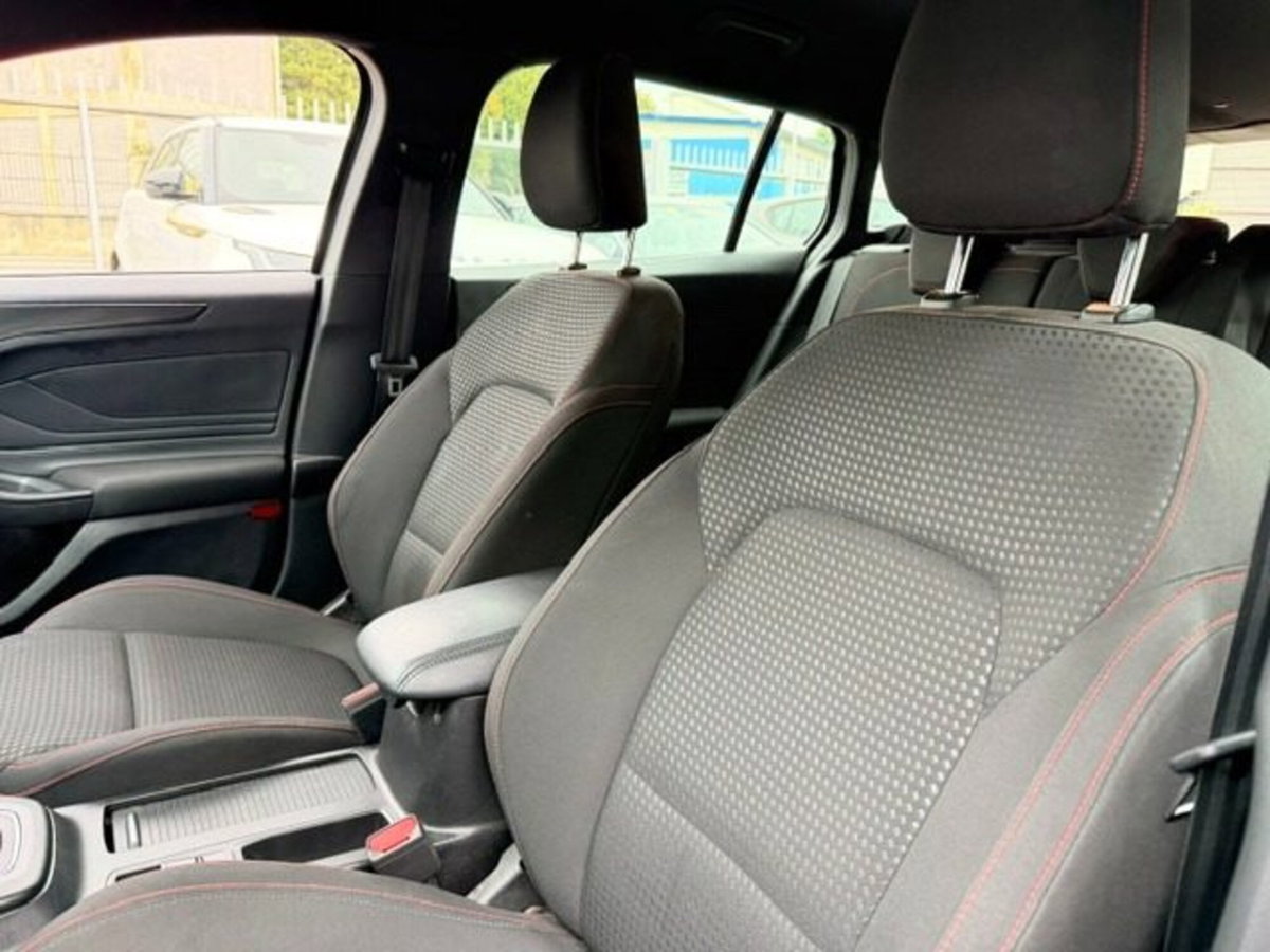 Ford Focus Station Wagon 1.0 EcoBoost Hybrid 125 CV Powershift SW ST-Line X (7)
