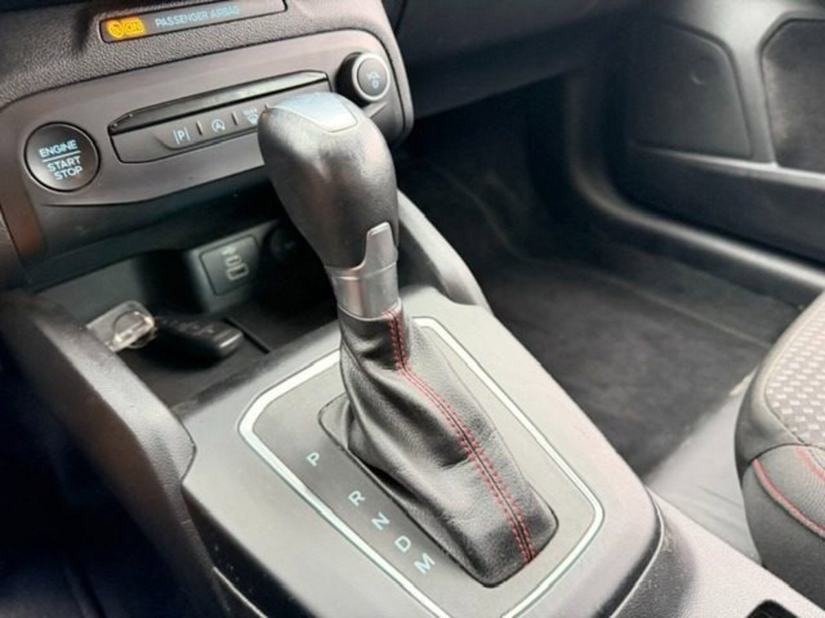 Ford Focus Station Wagon 1.0 EcoBoost Hybrid 125 CV Powershift SW ST-Line X (12)
