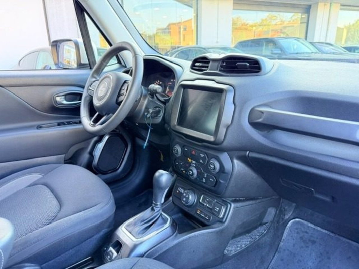 Jeep Renegade 1.3 T4 190CV PHEV 4xe AT6 Limited (13)