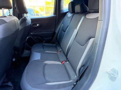 Jeep Renegade 1.3 T4 190CV PHEV 4xe AT6 Limited (7)