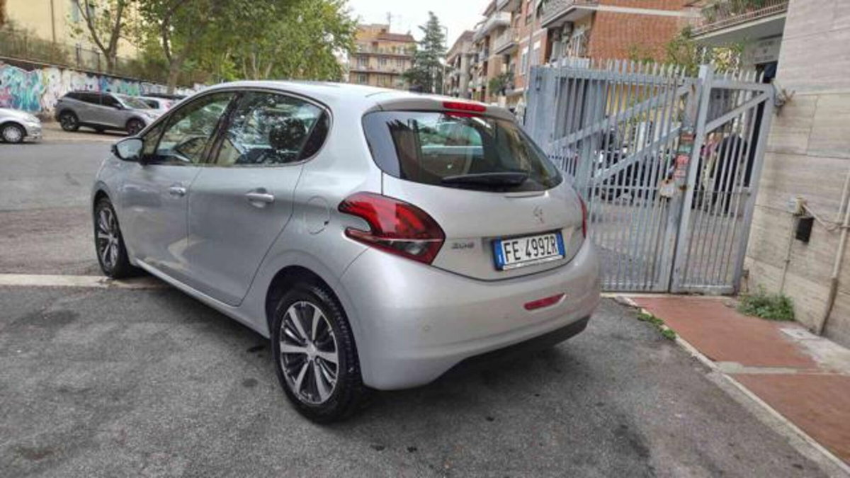 Peugeot 208 82 5 porte Allure (6)