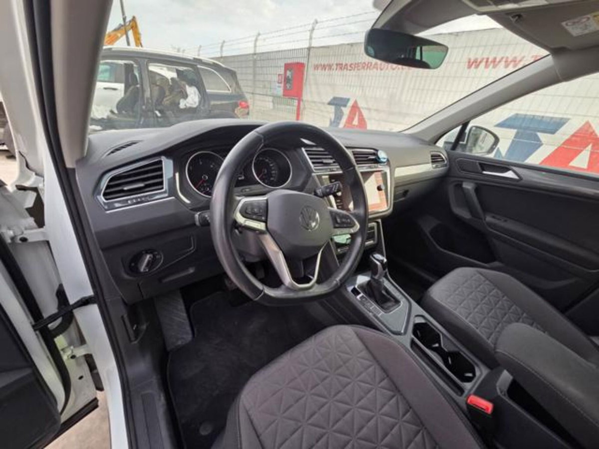 Volkswagen Tiguan 2.0 TDI 150 CV SCR DSG 4MOTION Life (10)