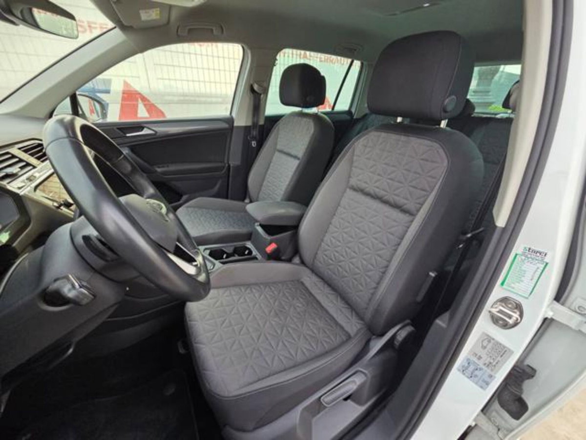 Volkswagen Tiguan 2.0 TDI 150 CV SCR DSG 4MOTION Life (9)