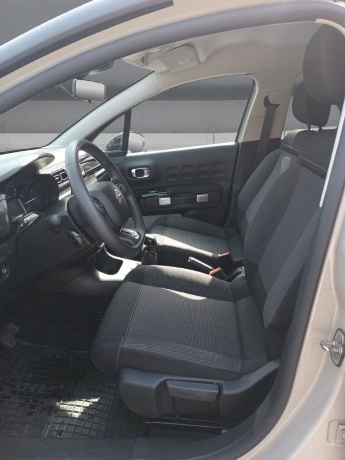 Citroen C3 1.2 puretech Max s&s 83cv neopatentati (6)
