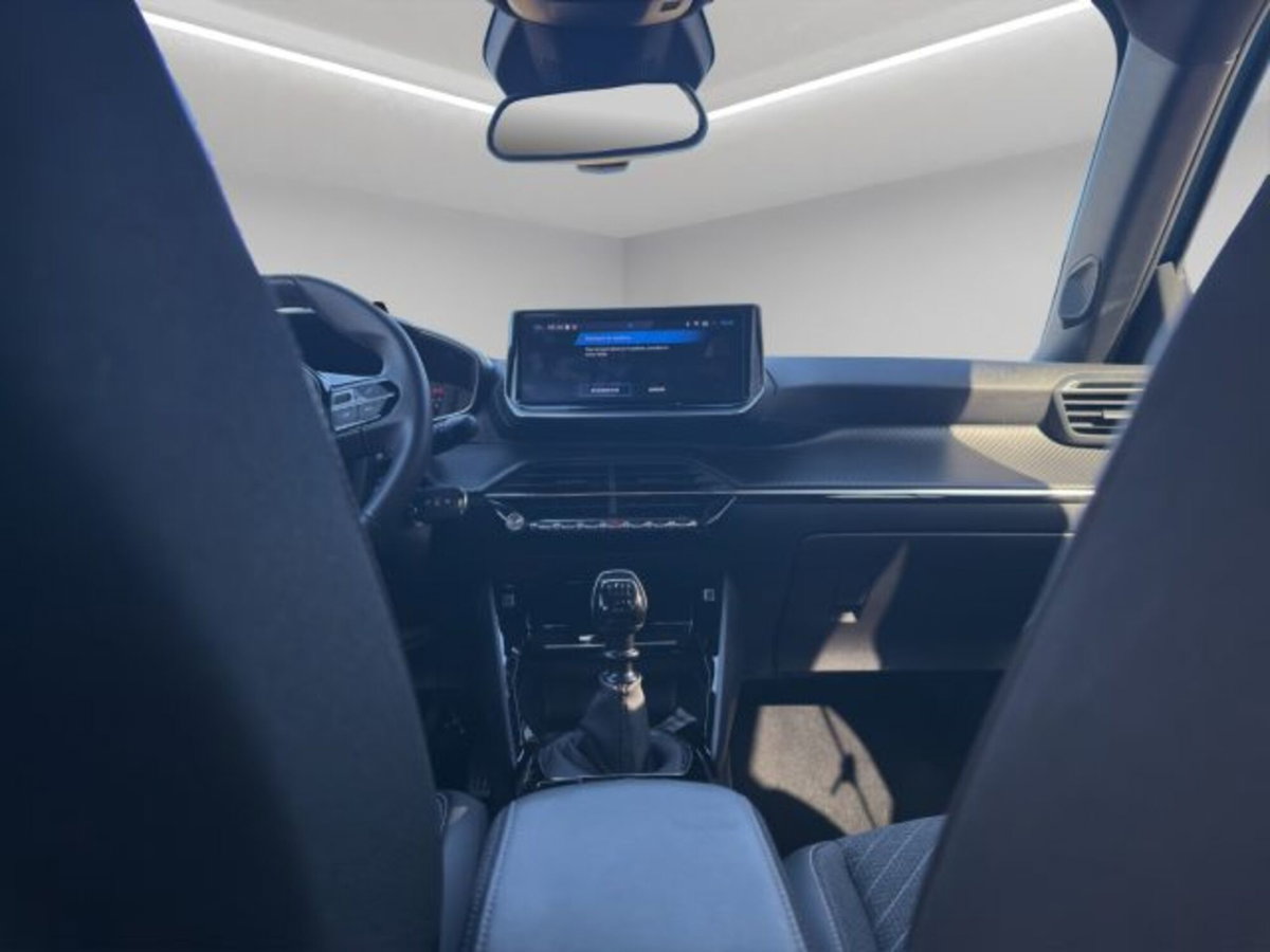 Peugeot 2008 PureTech 100 S&S Allure (14)