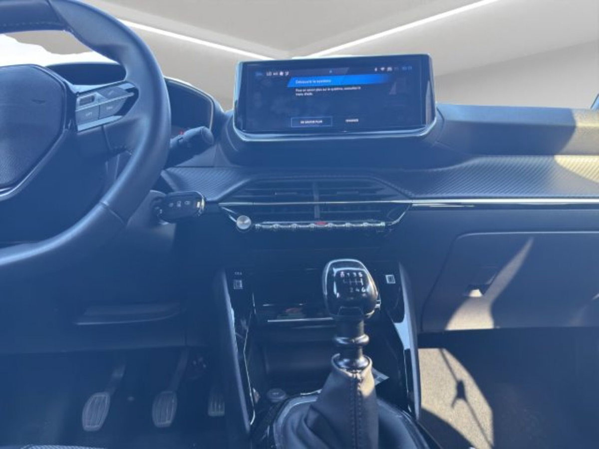 Peugeot 2008 PureTech 100 S&S Allure (15)