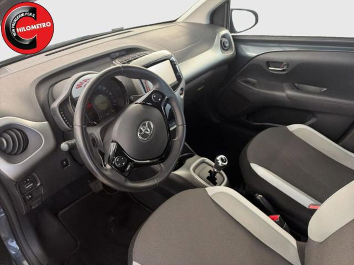 Toyota Aygo 1.0 VVT-i 69 CV 5 porte x-clusiv (7)