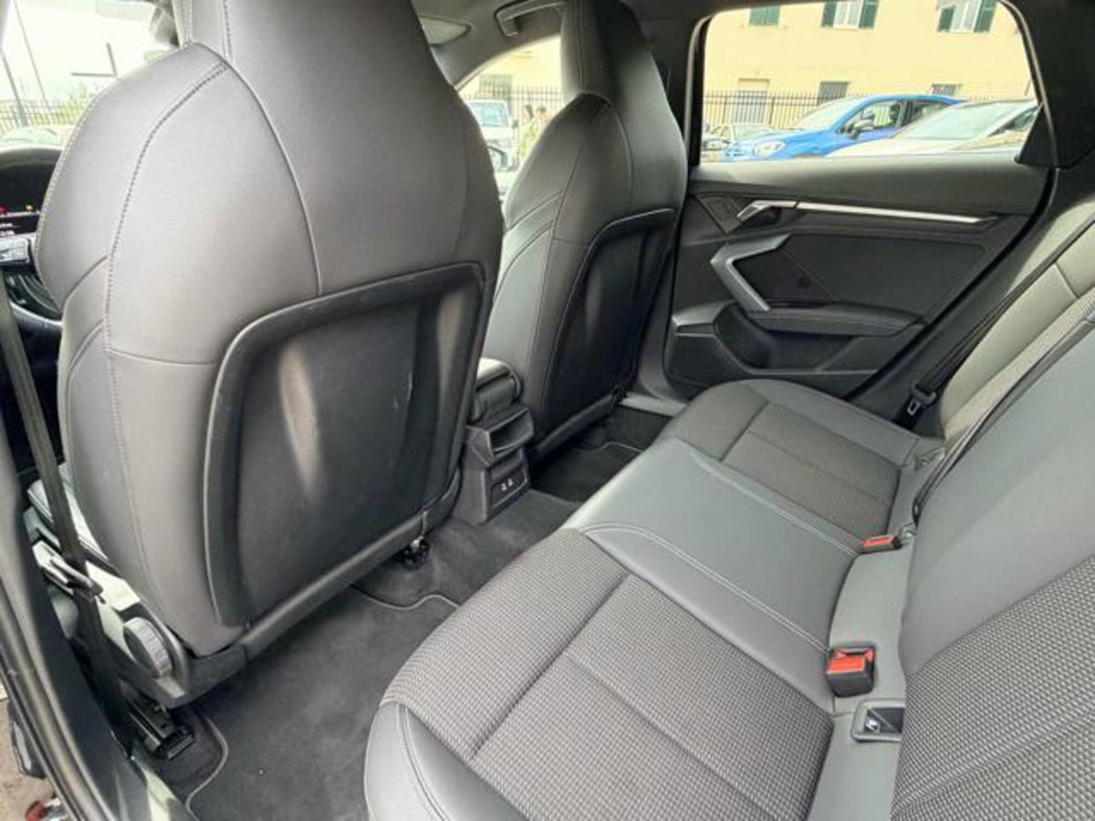 Audi A3 Sportback 35 TDI S tronic S line edition (14)