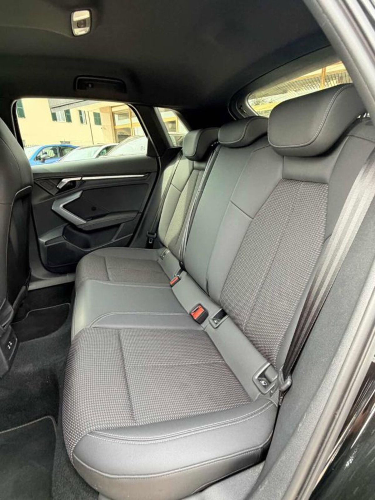 Audi A3 Sportback 35 TDI S tronic S line edition (15)