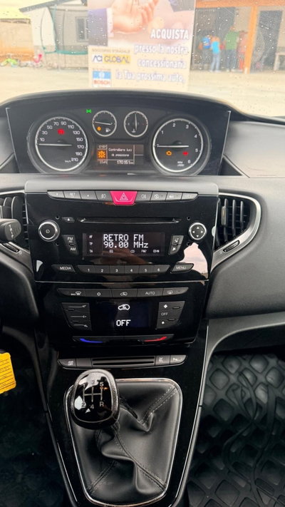 Lancia Ypsilon 1.3 MJT 16V 95 CV 5 porte S&S Silver (15)