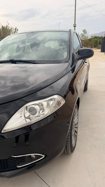 Lancia Ypsilon 1.3 MJT 16V 95 CV 5 porte S&S Silver (5)