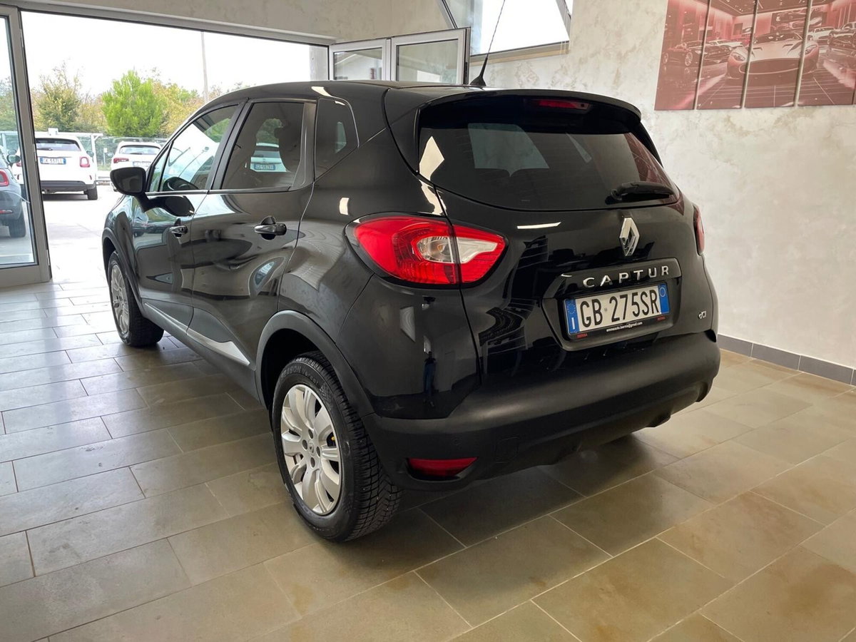 Renault Captur 1.5 dCi 8V 90 CV EDC Energy R-Link (4)