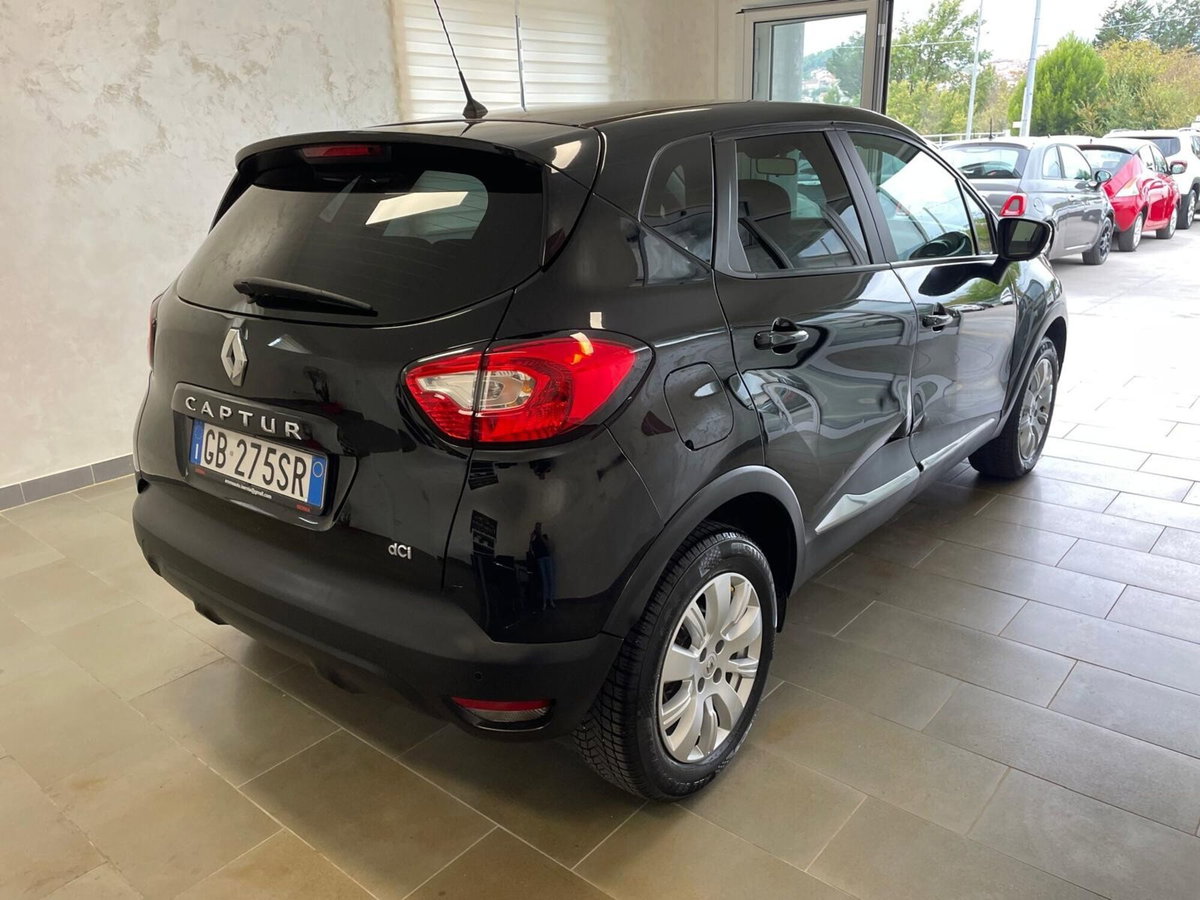 Renault Captur 1.5 dCi 8V 90 CV EDC Energy R-Link (6)