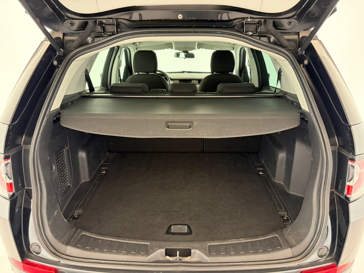 Land Rover Discovery Sport 2.2 TD4 SE (10)