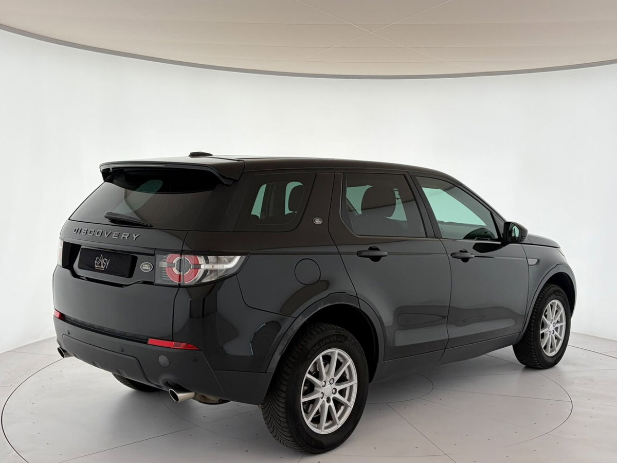 Land Rover Discovery Sport 2.2 TD4 SE (5)