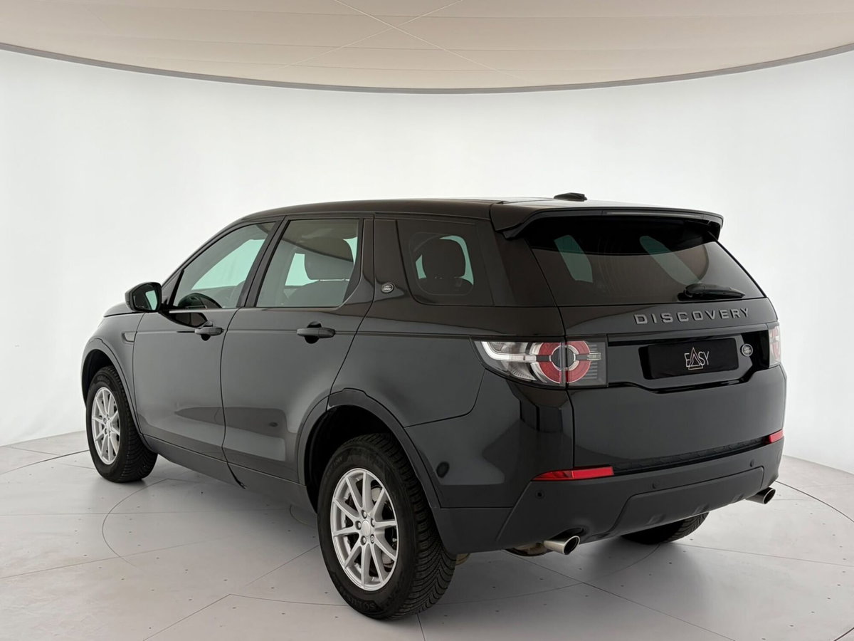 Land Rover Discovery Sport 2.2 TD4 SE (7)