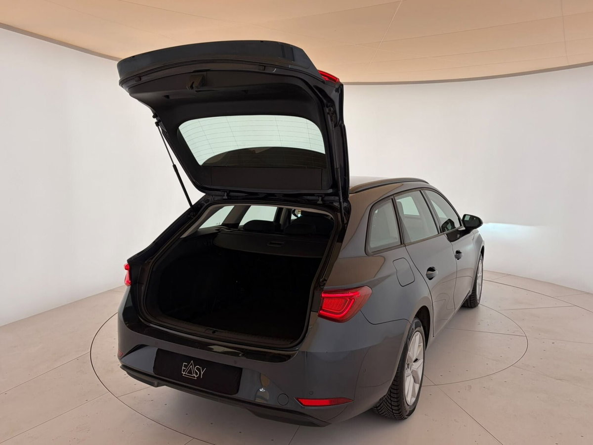 SEAT Leon ST Sportstourer 2.0 tdi Style 116cv (8)