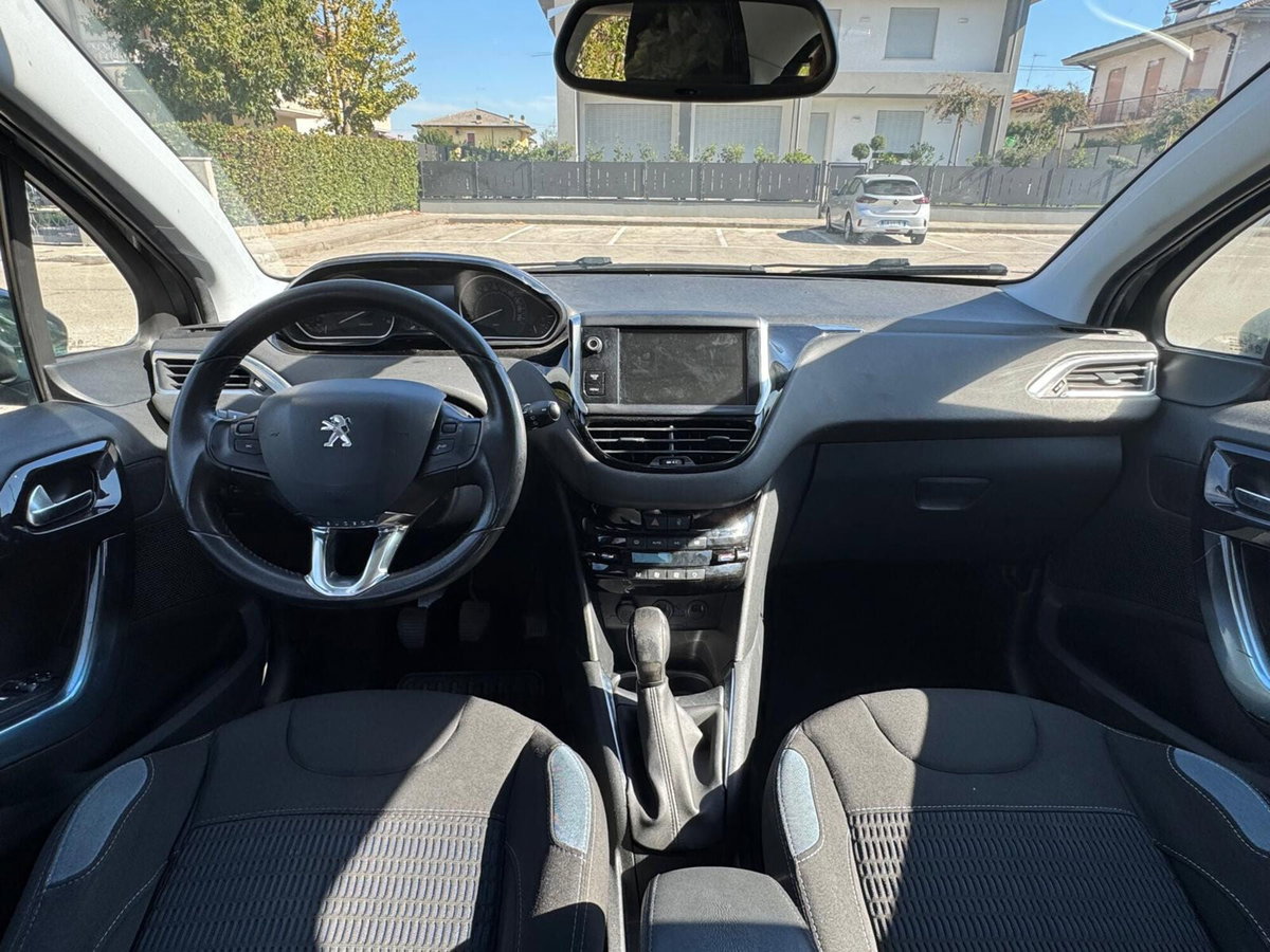 Peugeot 208 HDi 68 CV 5 porte Allure (16)