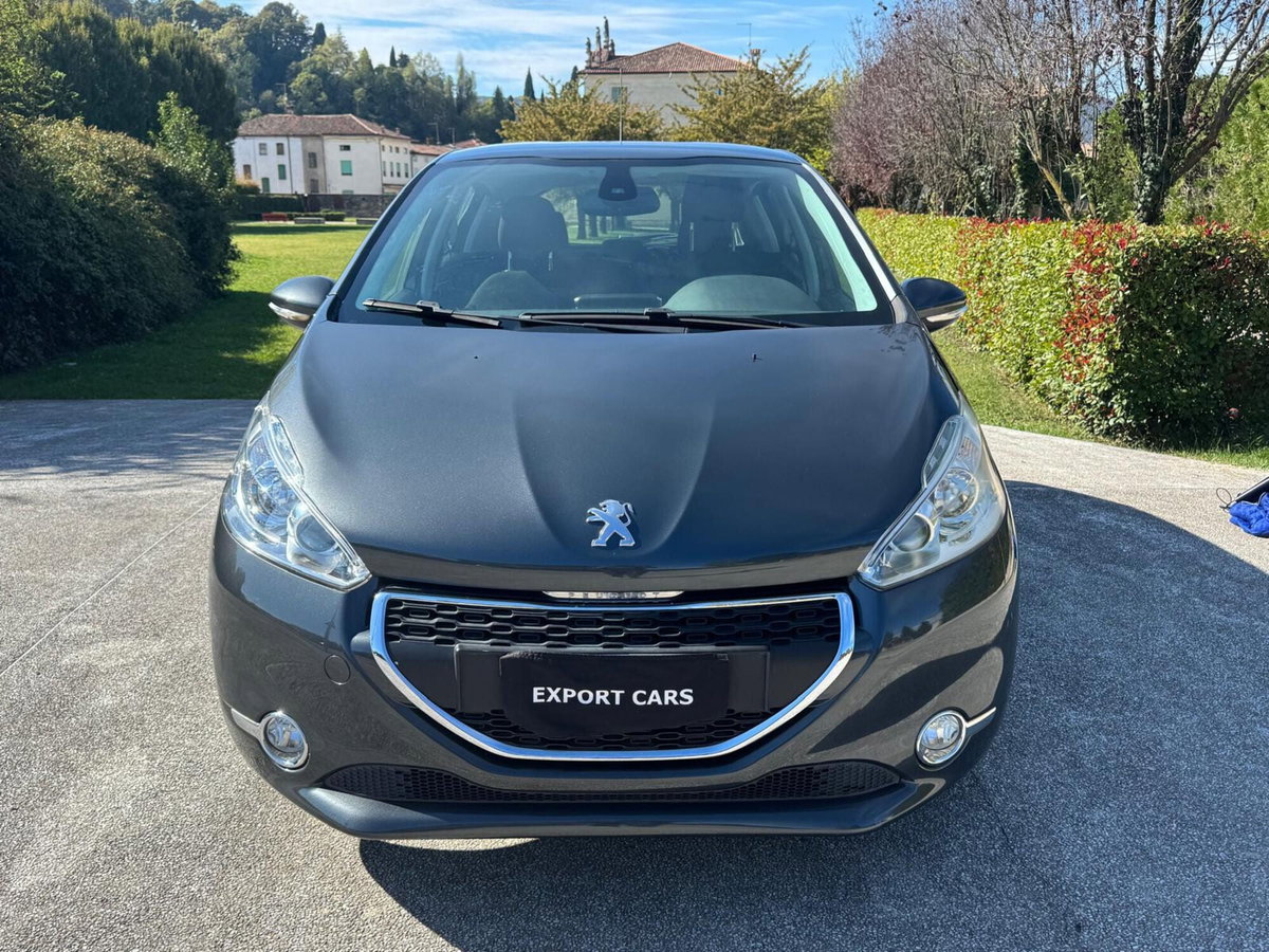 Peugeot 208 HDi 68 CV 5 porte Allure (2)