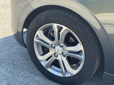 Peugeot 208 HDi 68 CV 5 porte Allure (9)