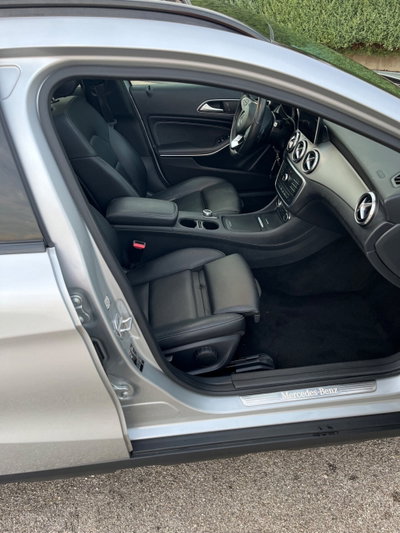 Mercedes-Benz GLA SUV 200 d Automatic Enduro (7)