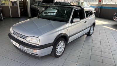 Volkswagen Golf Cabrio 1.6 cat Sport (2)