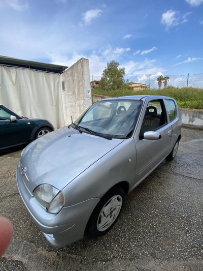 Fiat 600 1.1 Active (8)