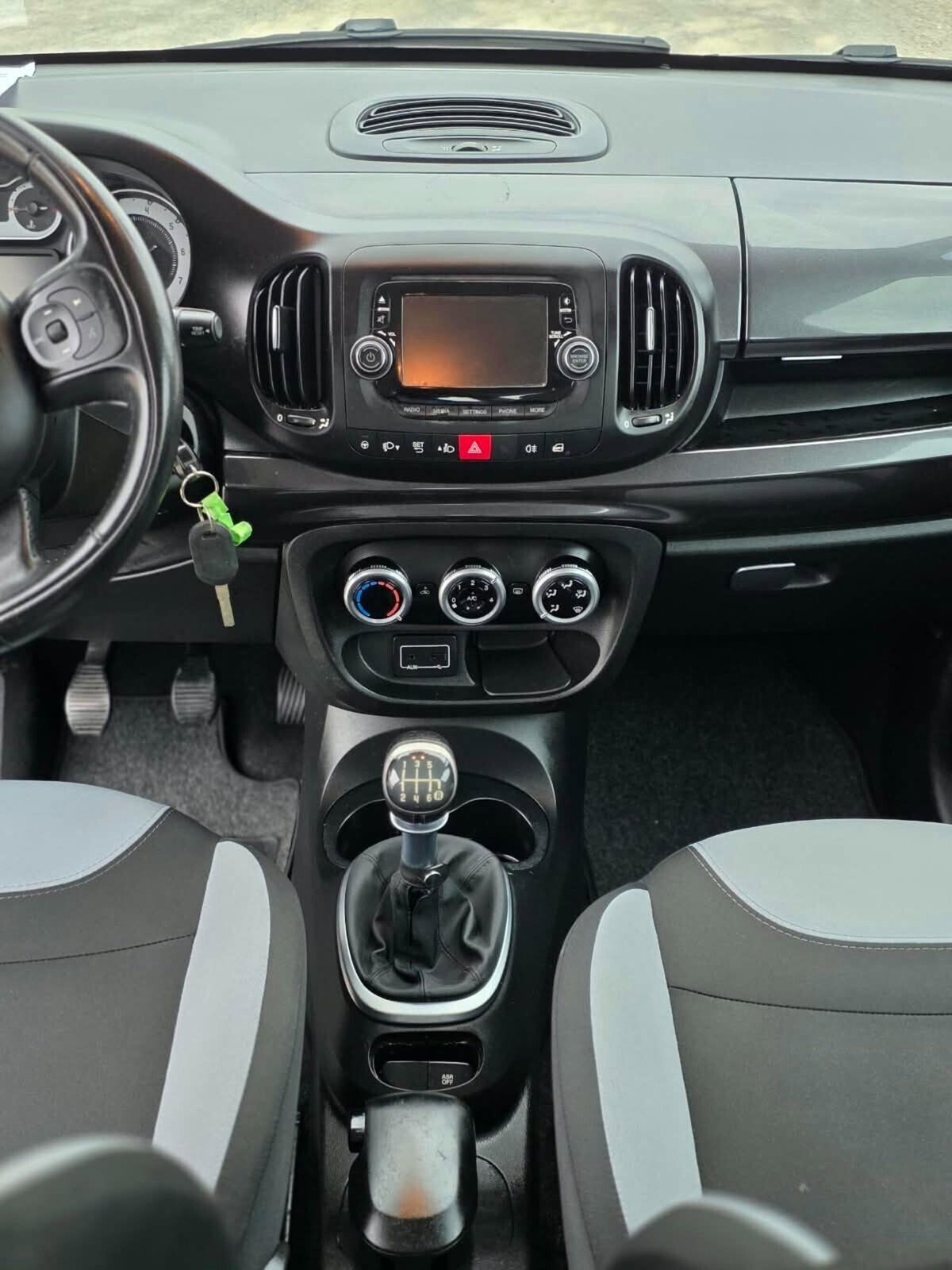 Fiat 500L 1.4 95 CV Lounge (9)