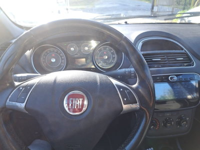 Fiat Punto Evo 1.3 Mjt 95 CV DPF 5 porte S&S Dualogic Dynamic (8)